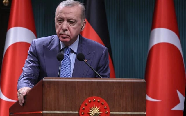 Turkiye’s Erdogan hails €2.6B jet deal with Spain