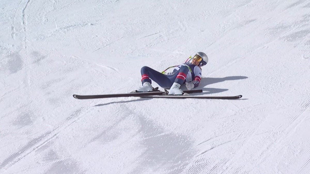 Vonn crashes out of Winter Olympics in brutal end to medal dream