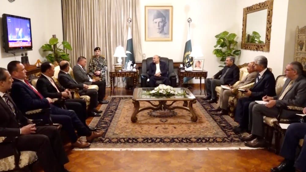 President Zardari calls for stronger Pakistan-Malaysia cooperation