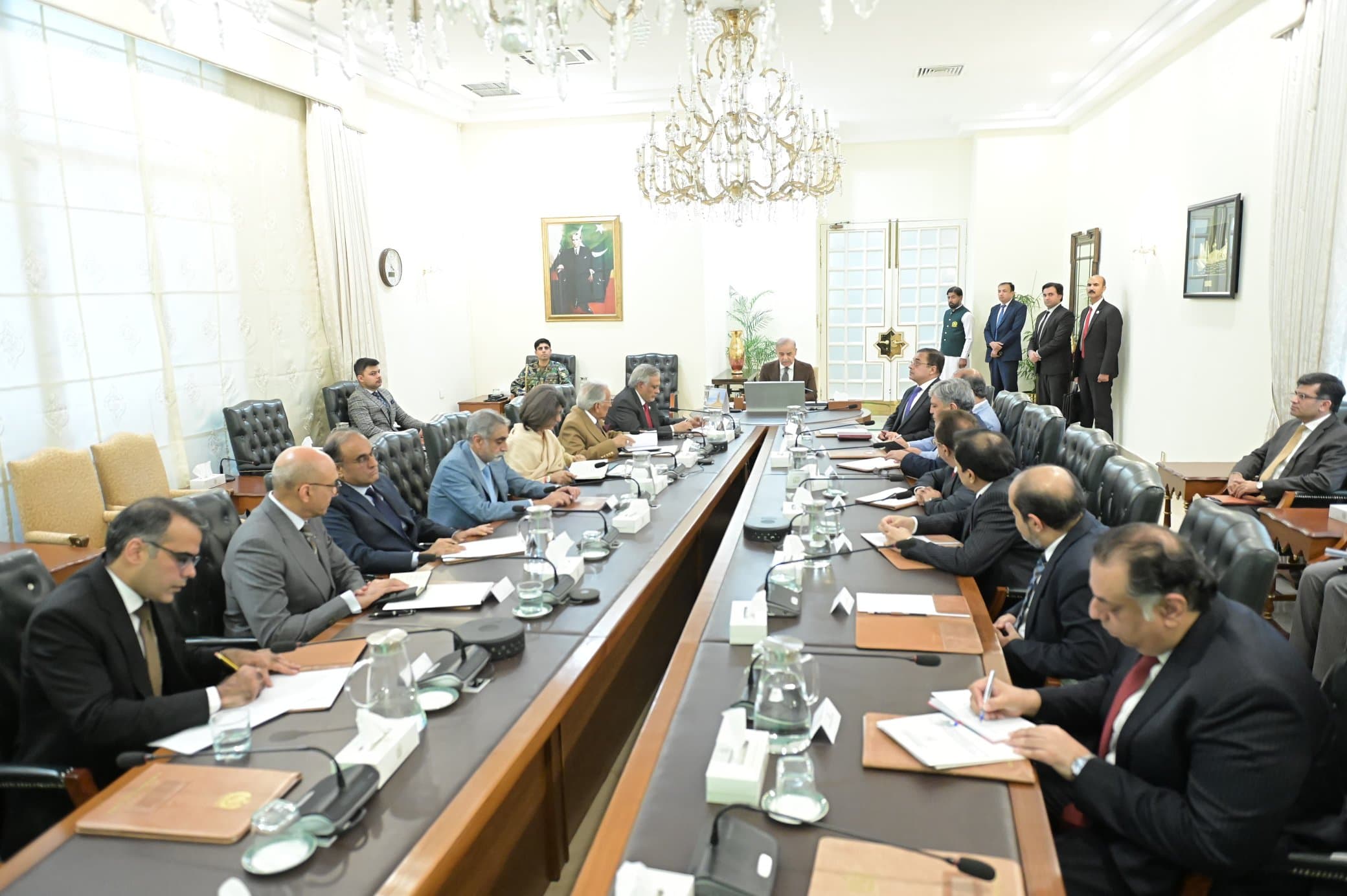 Pakistan PM chairs meeting with envoys to Iran, GCC amid regional situation