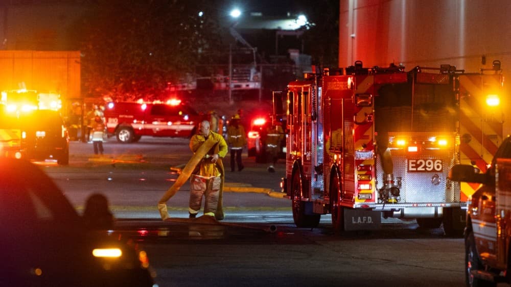 News chopper crash in LA kills three: Authorities