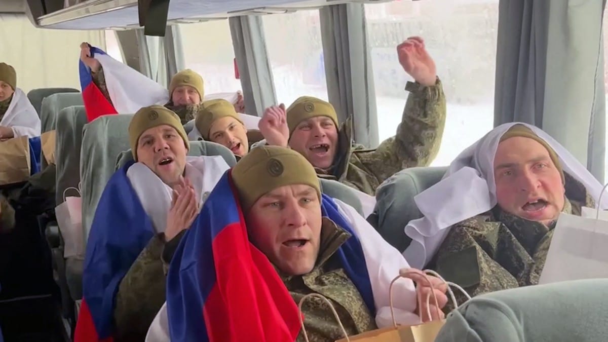 Ukraine, Russia exchange POWs for first time in months