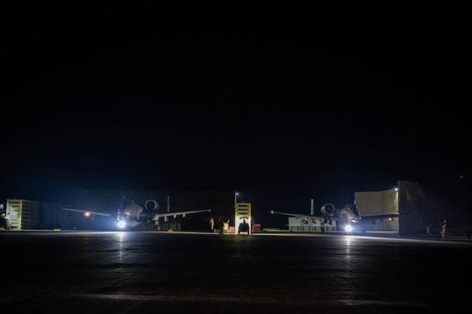 US military says struck more than 30 IS targets in Syria