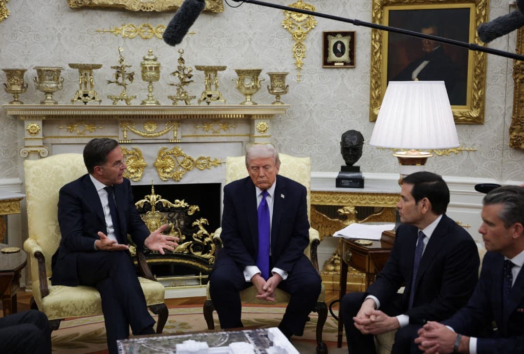 NATO Secretary-General Mark Rutte meets with U.S. President Donald Trump at the White House in Washington on Oct. 22, 2025. (Alex Wong/Getty Images via AFP)