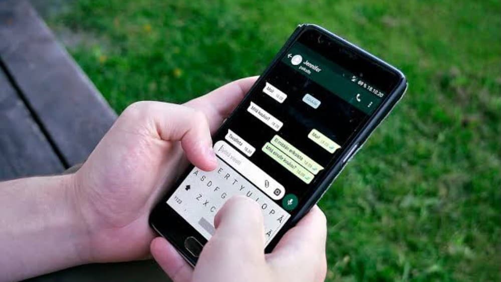 Whatsapp user (Photo: Wikimedia Commons)