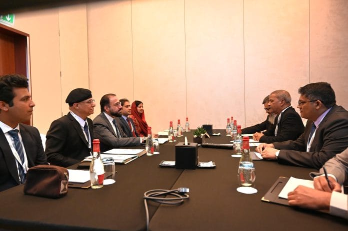 Pakistan, Bangladesh discuss overseas labor cooperation at Abu Dhabi Dialogue