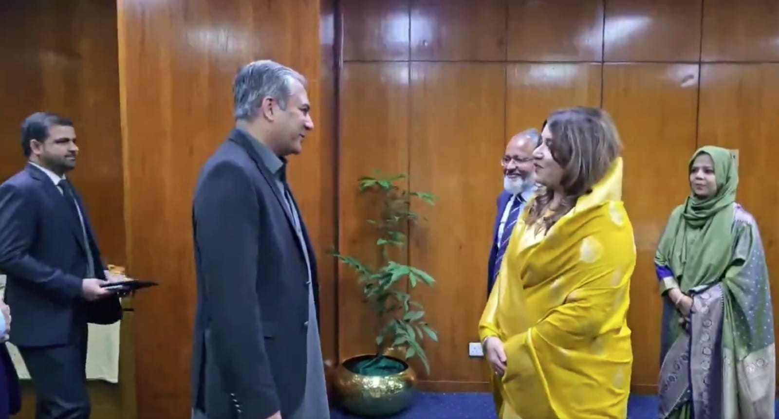 Bangladesh commends Pakistan's reconciliatory role in Iran-US conflict: Interior ministry