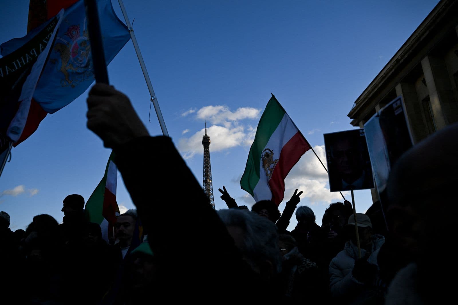 Iran says no leniency for 'rioters' as protests persist