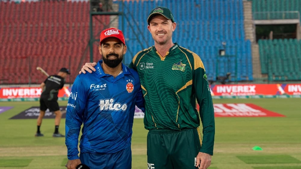 Islamabad United captain Shadab Khan poses with Multan Sultans captain Ashton Turner after the toss ahead of their PSL 2026 league-stage match in Lahore on Sunday, April 26, 2026. (Photo: PSL/File)