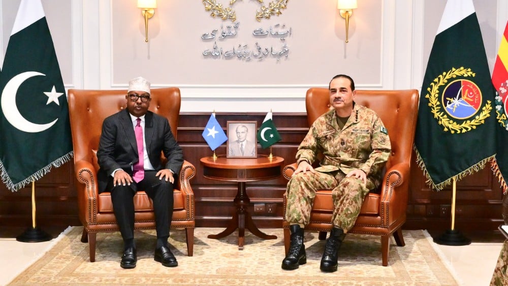 Pakistan, Somalia vow to strengthen bilateral defense and security cooperation