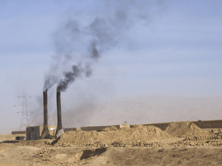 Gasoline prices in Kabul jumped sharply on June 28, increasing immediate pressure on households, drivers, and business owners across the Afghan capital. (Zoï Environment Network/Viktor Novikov)