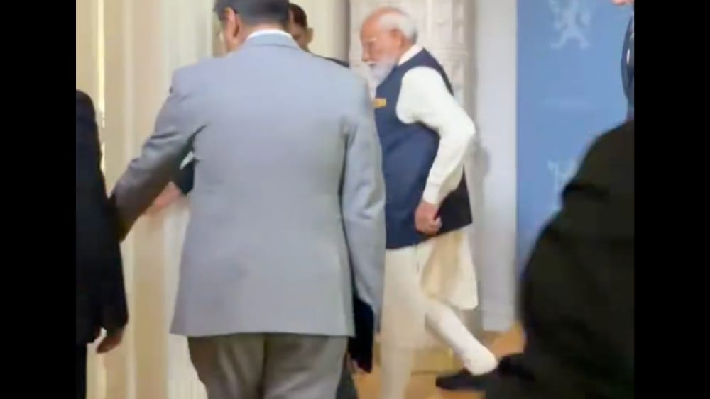 Norwegian journalist calls out Indian PM Modi for not answering questions