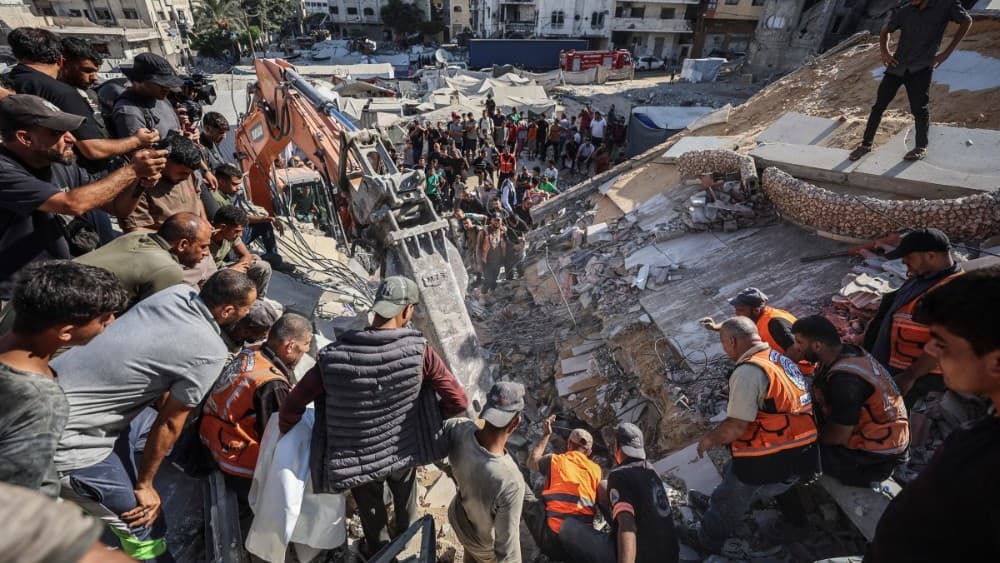 Gaza apartment block collapse leaves 12 dead, many missing