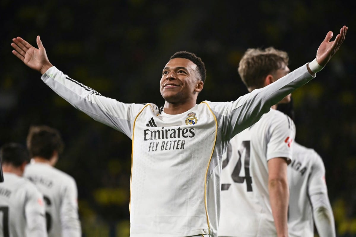 Mbappe double at Villarreal takes Real Madrid top of La Liga