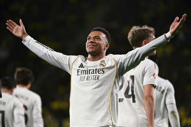 Mbappe double at Villarreal takes Real Madrid top of La Liga