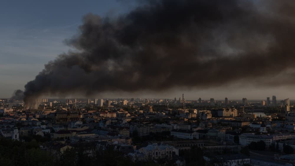 Ukraine ready for ‘de-escalatory steps’ if Russia eases conflict: Zelensky