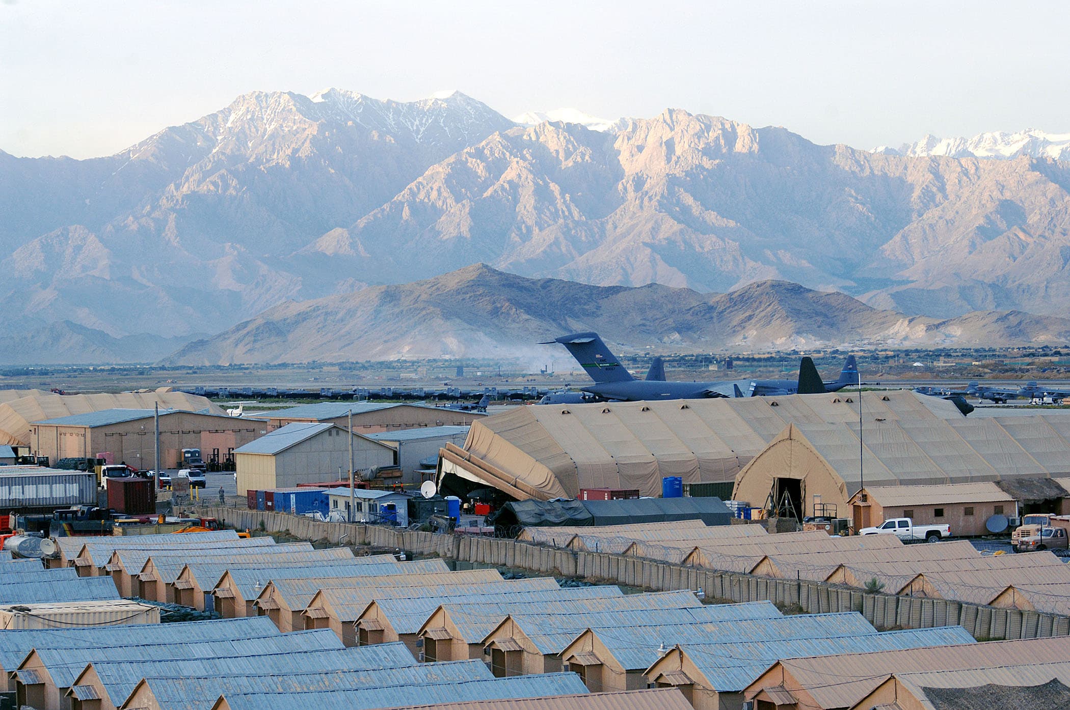 Bagram Airfield (Photo: Wikimedia Commons)