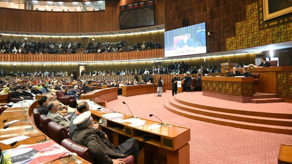 On Democracy Day, Pakistan president, PM reaffirm commitment to democratic values