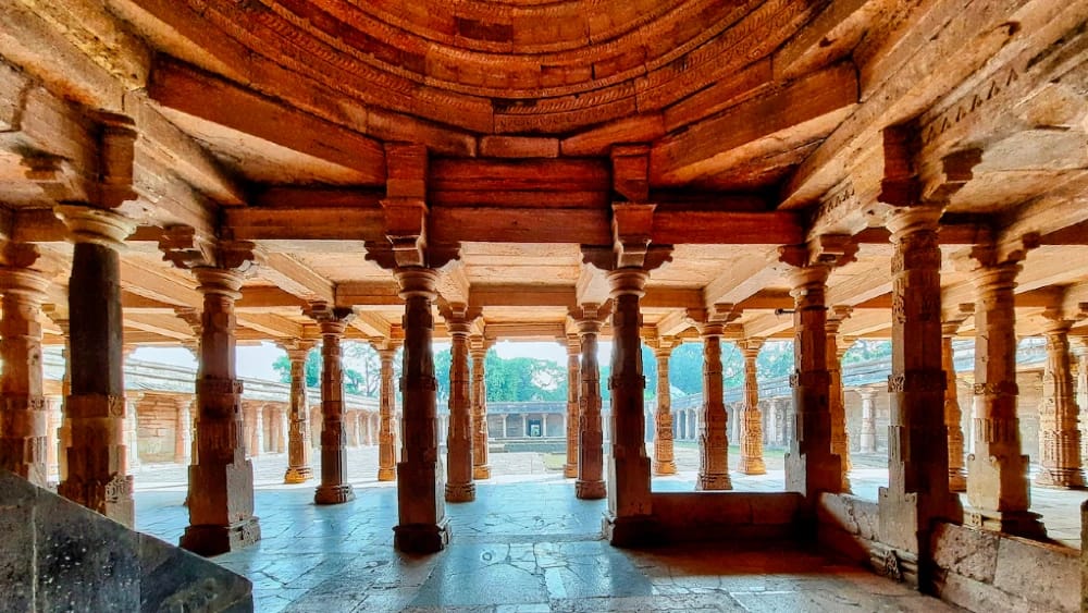Bhojshala and Kamal Maula mosque site, Dhar Madhya Pradesh. (Photo: Wikimedia Commons)