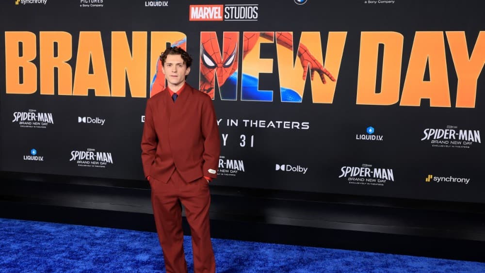 'Spider-Man' breaks record for domestic box office debut