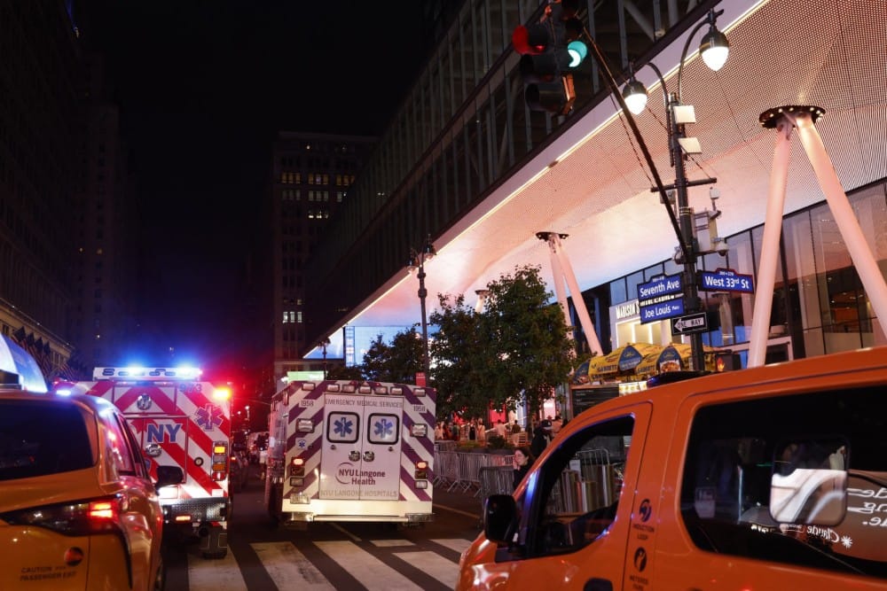 Stabbing wounds six at New York's Penn Station