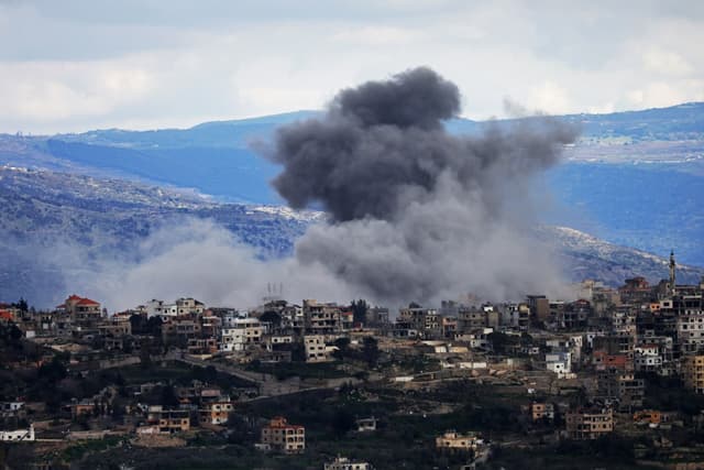 Pakistan PM condemns Israel attacks on Lebanon, urges regional de-escalation