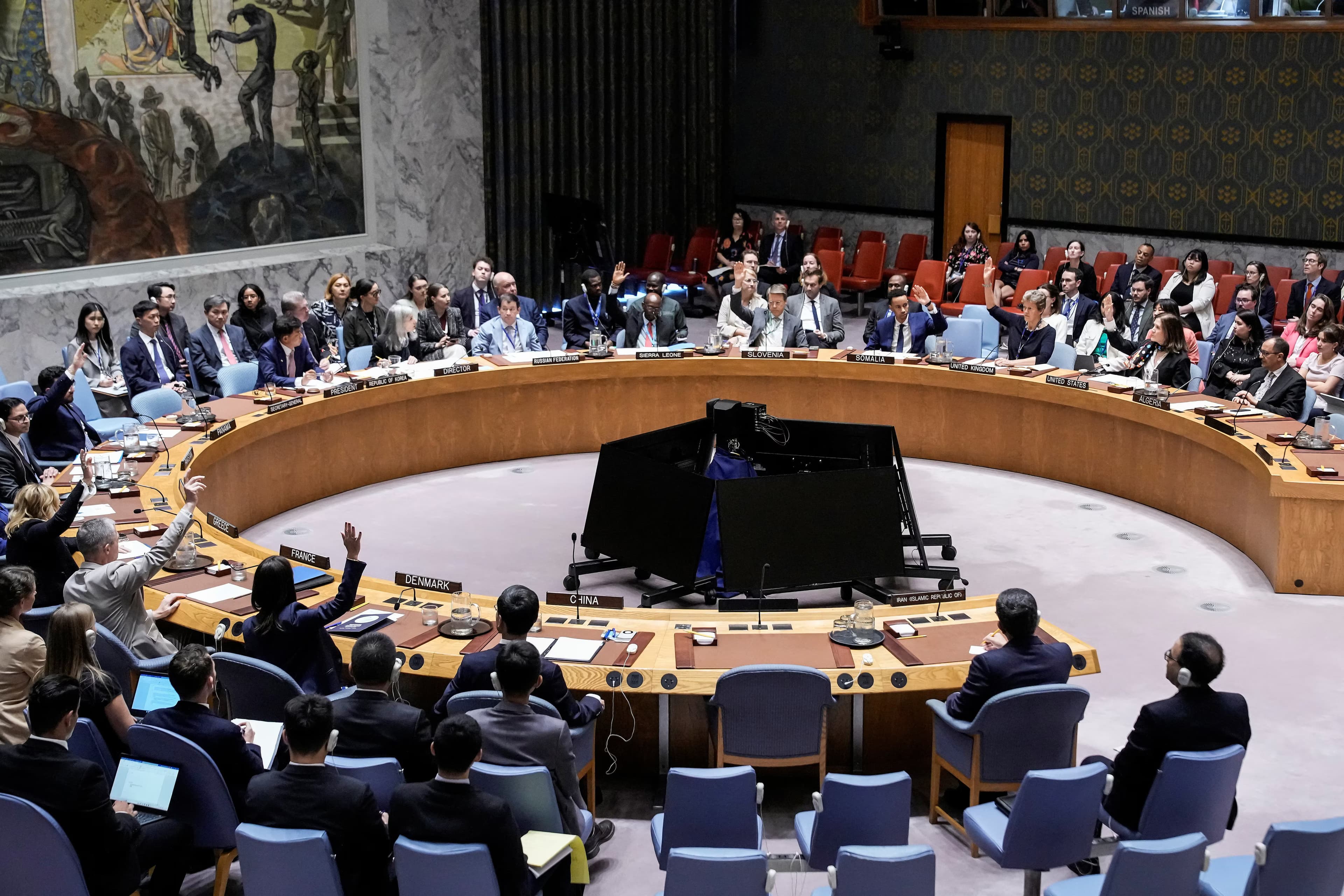 United Nations sanctions on Iran loom after vote to delay fails