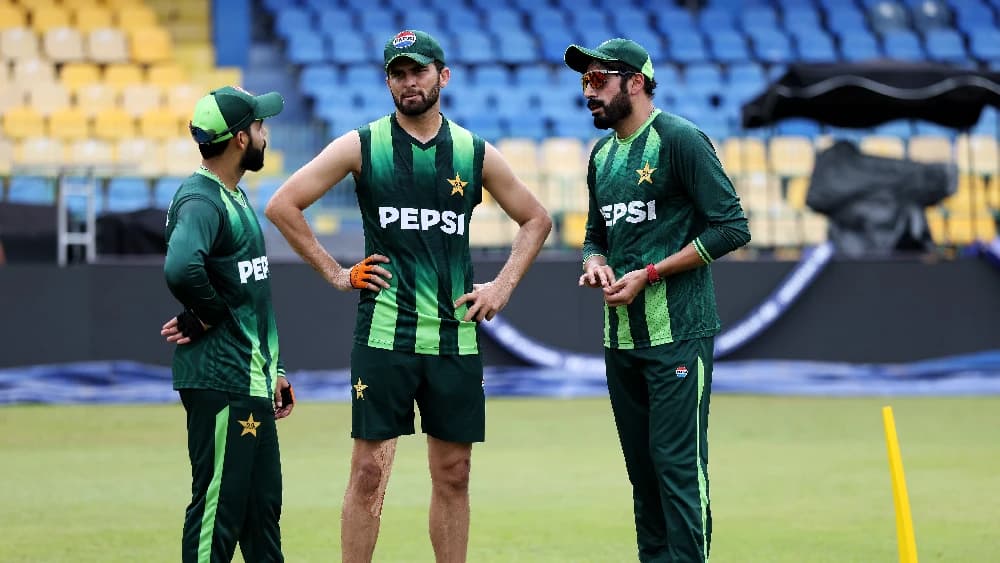 Pakistan bowlers Shadab Khan (left), Shaheen Shah Afridi (center) and Usman Tariq interact during a training session at the R. Premadasa Stadium in Colombo on Saturday. (File photo: PCB)
