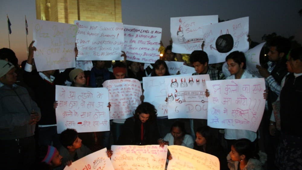 Protest at India Gate (Photo: Wikimedia Commons)