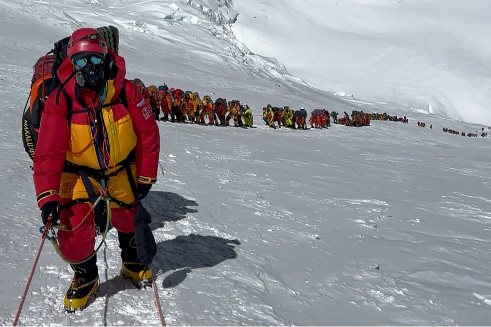 Nepali climber alive after six days missing on Everest