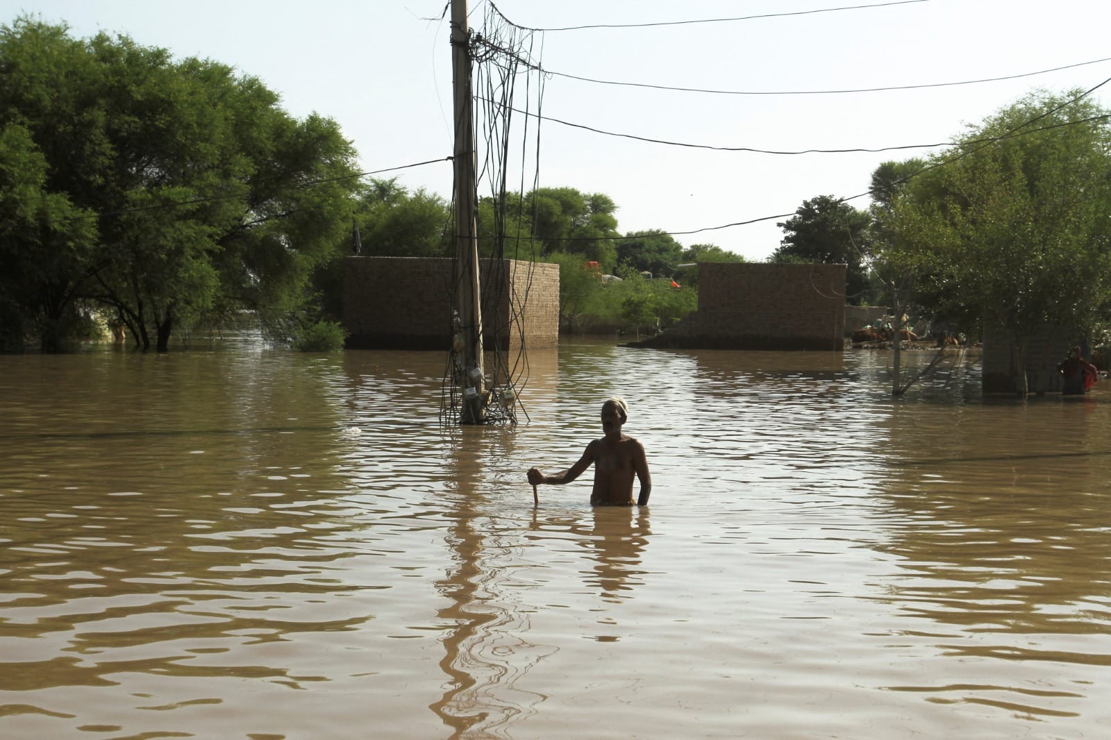 PM Sharif announces emergency relief package as floods batter Pakistan’s economy