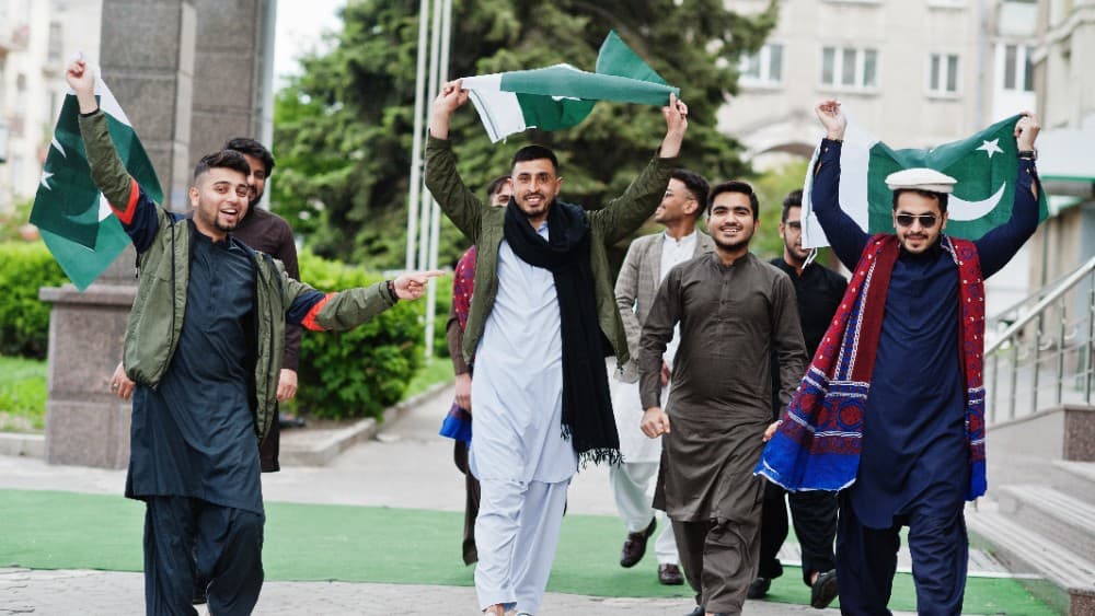 On World Population Day, Pakistan prioritizes women, youth wellbeing together
