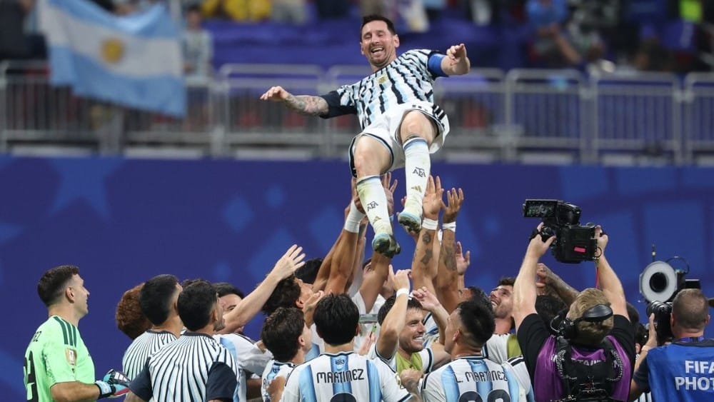 Argentina produce epic World Cup fightback to beat Egypt, reach quarters
