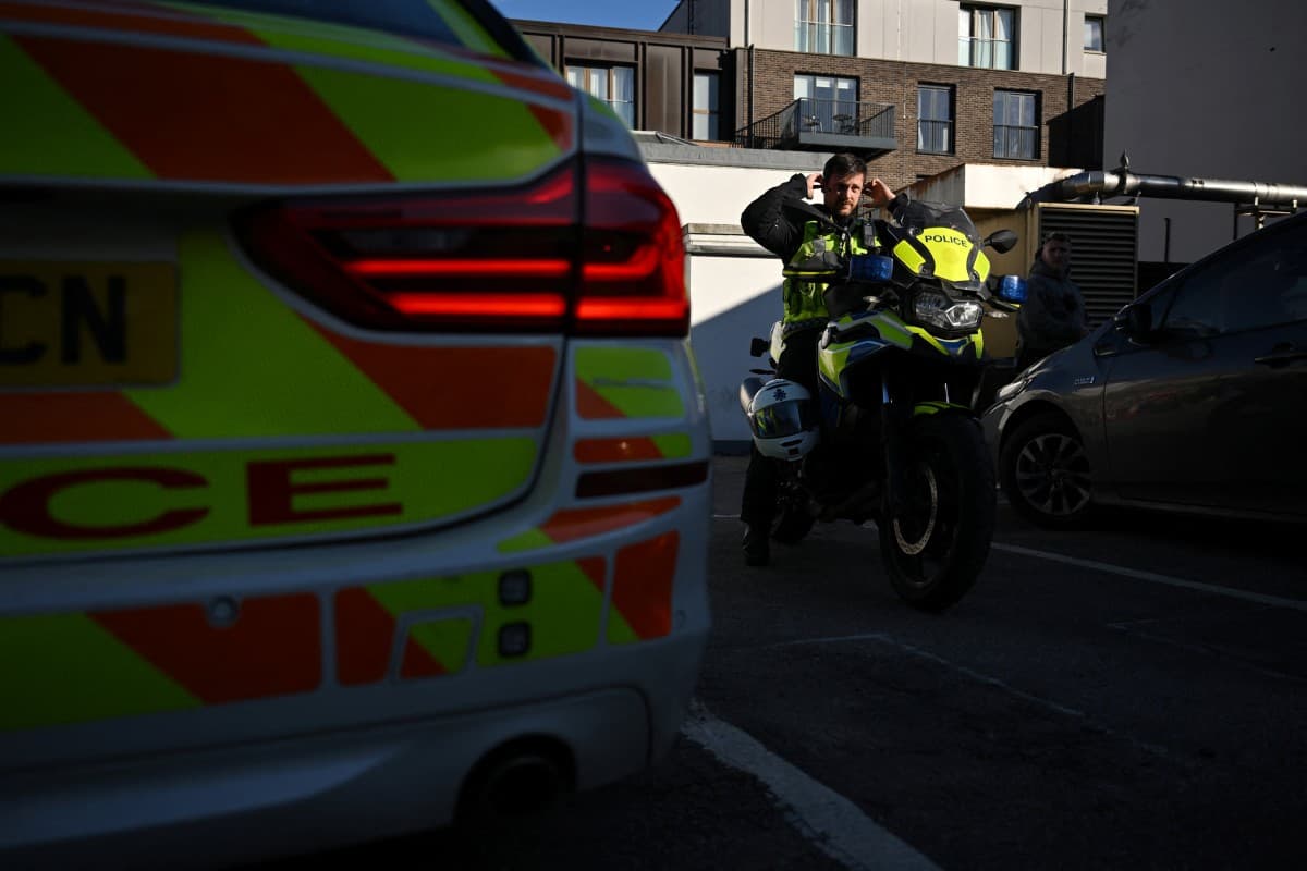 On patrol with London police battling rampant phone theft