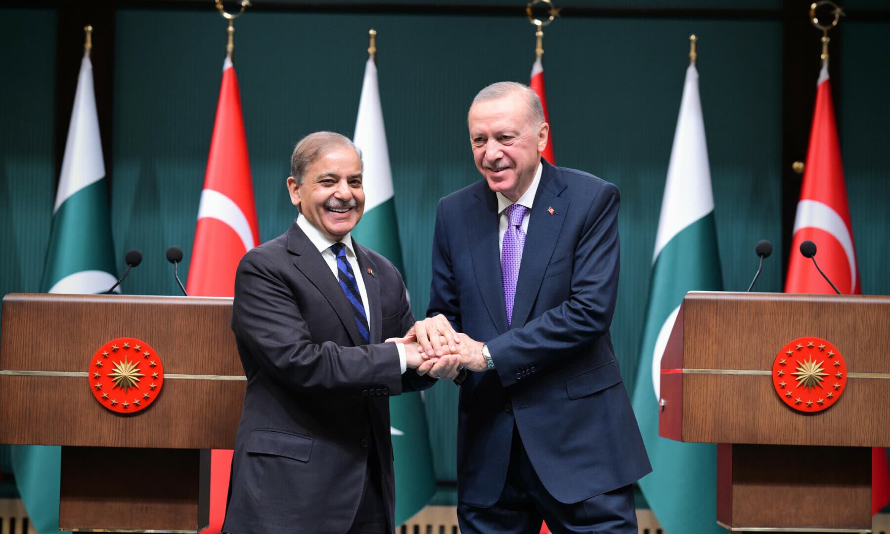 Sharif, Erdogan discuss Middle East crisis, Afghan peace efforts in Eid call