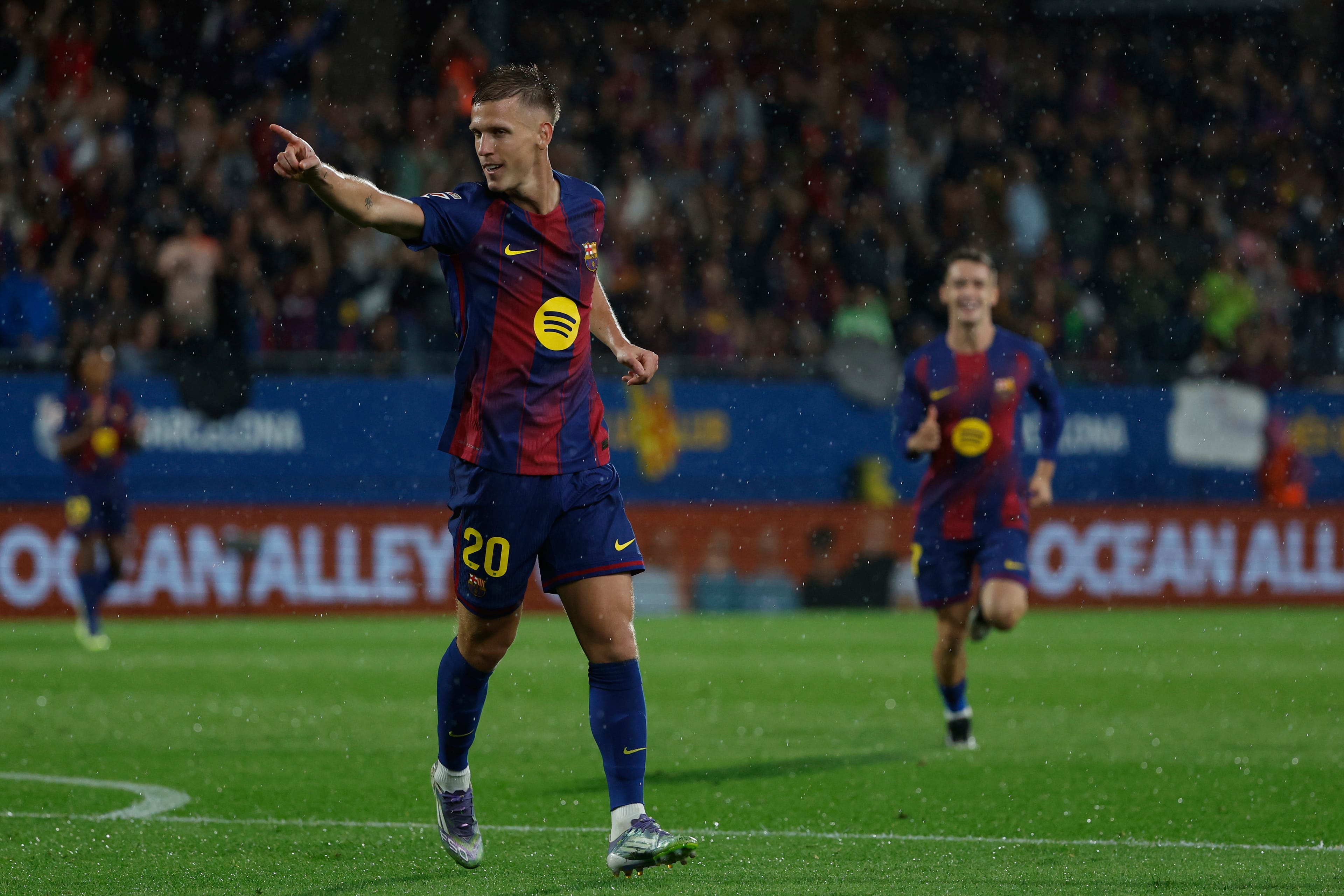 Olmo and Torres lead Barcelona to 3-0 win over Getafe in Spanish league