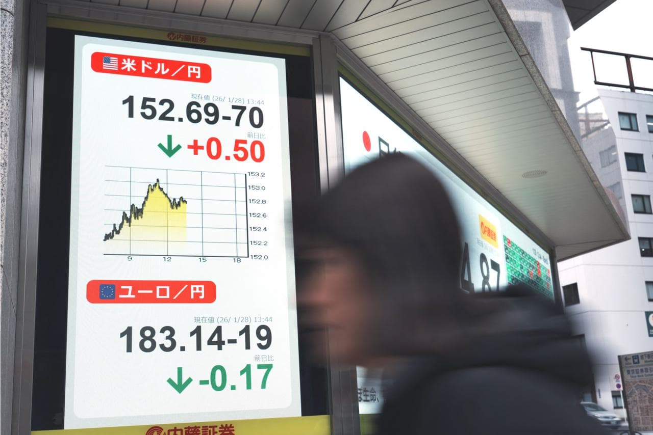 Oil slides, gold loses lustre as Iran threat recedes