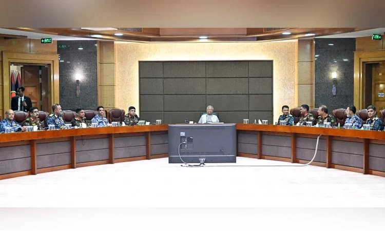 Chief Adviser Professor Muhammad Yunus today speaking at a meeting with senior officials of the Armed Forces over the upcoming 13th National Parliamentary Election and Referendum-2026 at the Helmet Auditorium of the Army Headquarters in Dhaka (BSS)