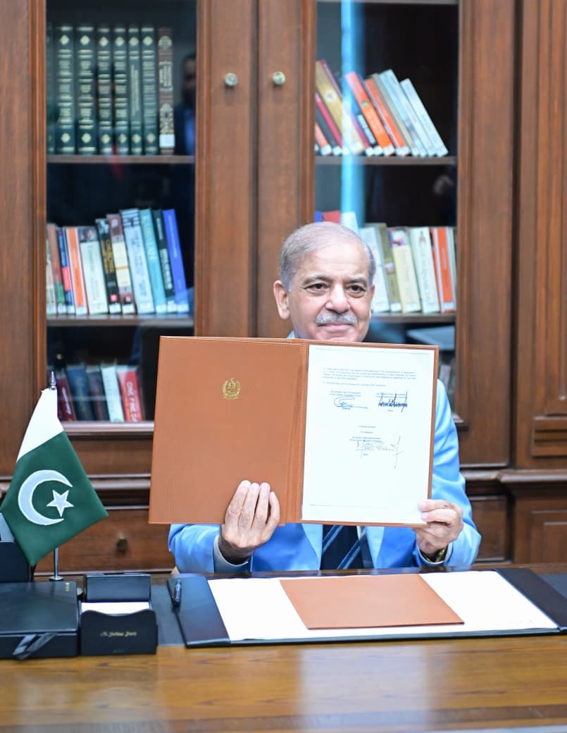 The signing of Islamabad MOU. (Photo: PM Office)