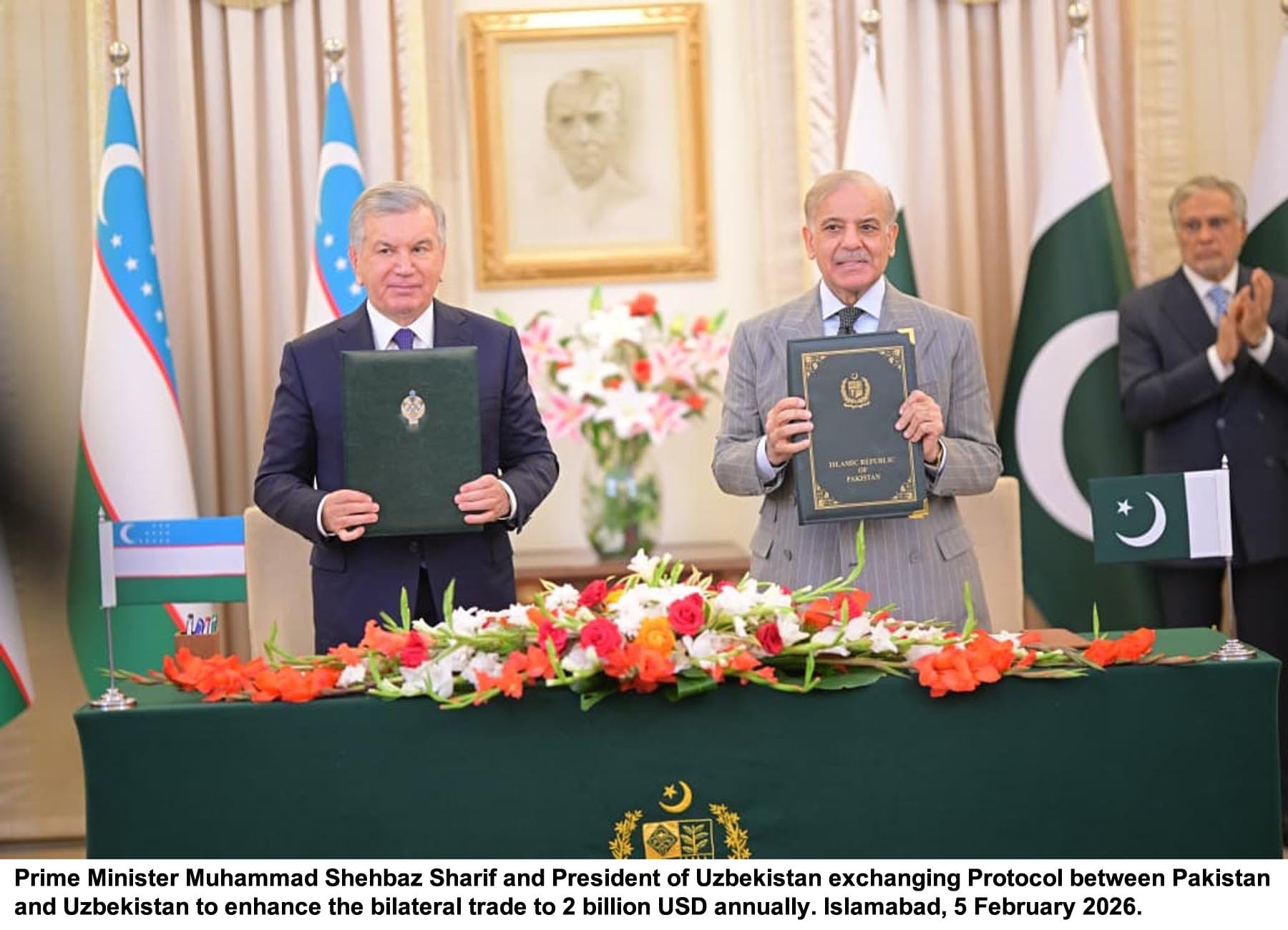Pakistan PM Shehbaz Sharif and President of Uzbekistan exchange protocol to improve the bilateral trade to $2 billion annually. (PMO)