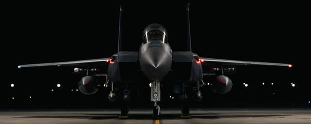US announces 'large-scale' strikes against IS in Syria