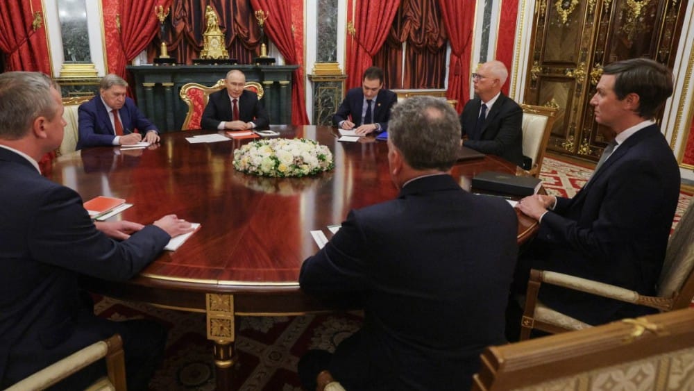 US envoys discuss with Putin ‘substantive’ plans for steps to end Ukraine war