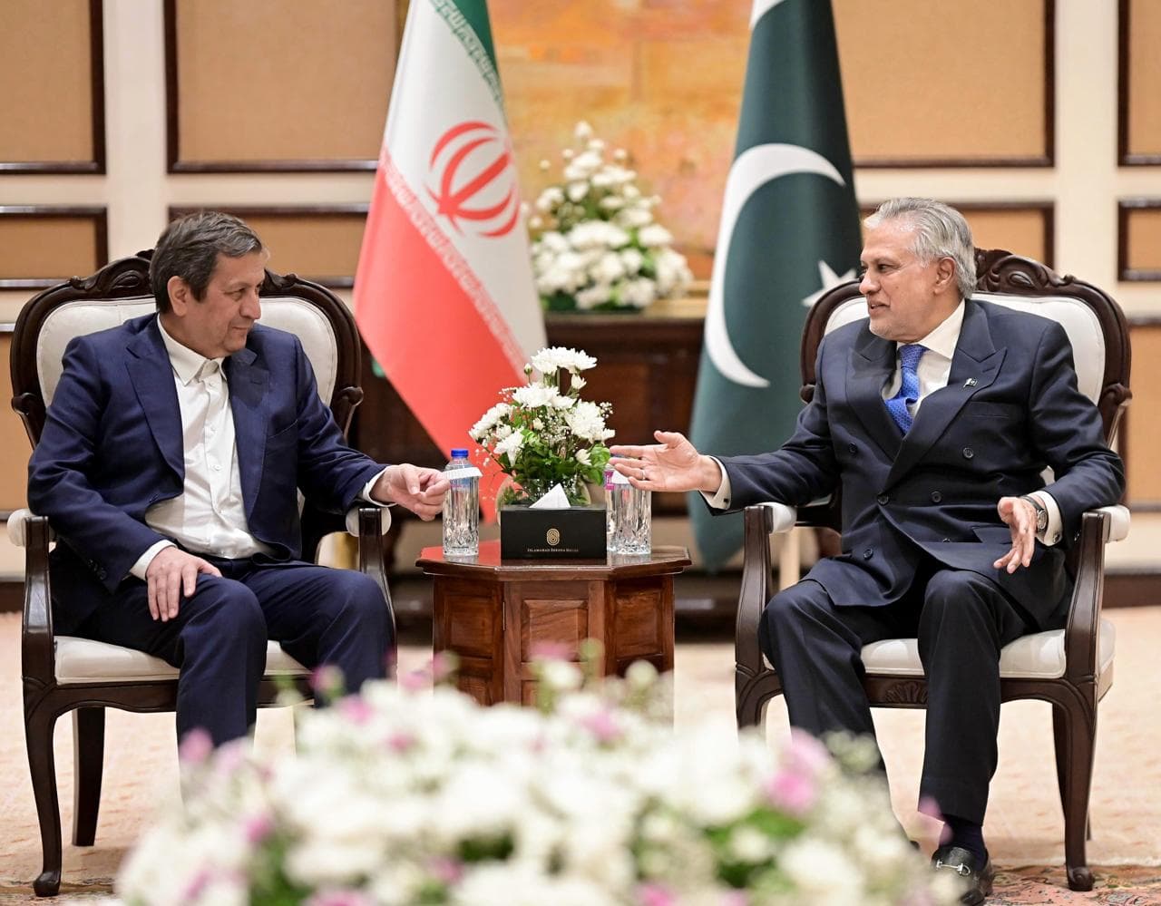FM Dar meets Iran Central Bank governor, note peace essential for shared progress