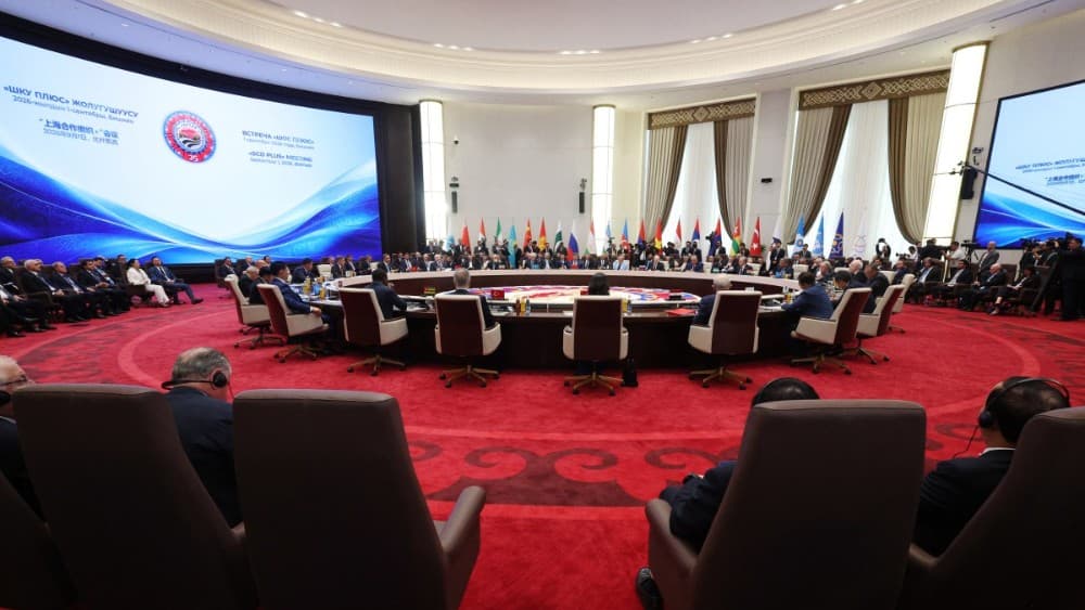 Pakistan FM holds series of SCO-sideline meetings, discusses regional diplomacy, global issues