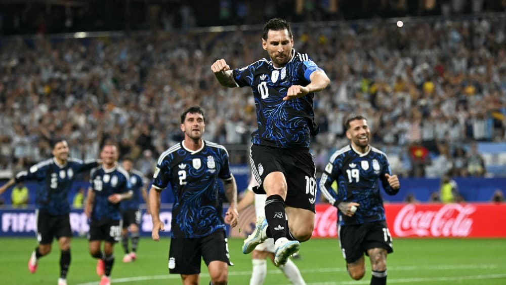 Messi scores again as Argentina head into World Cup last 32 on a high