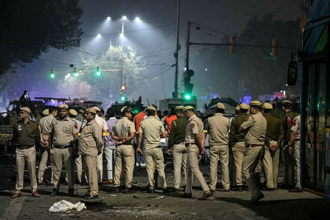 At least 25 people killed in India nightclub fire