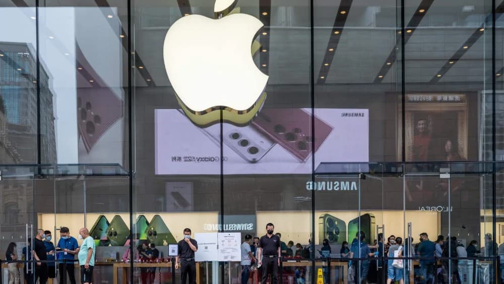 Apple announces $30B Broadcom deal for US-made chips