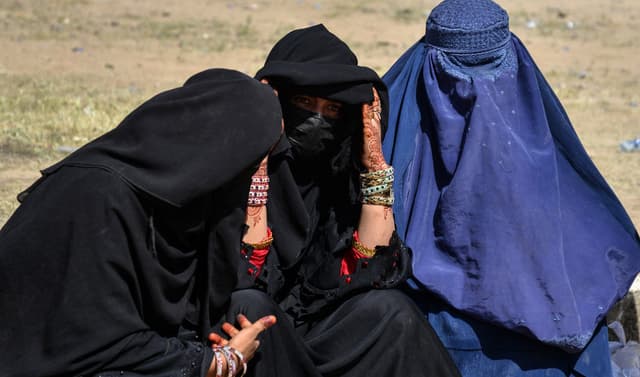 Afghan-Woman-AFP-TakhtaPul