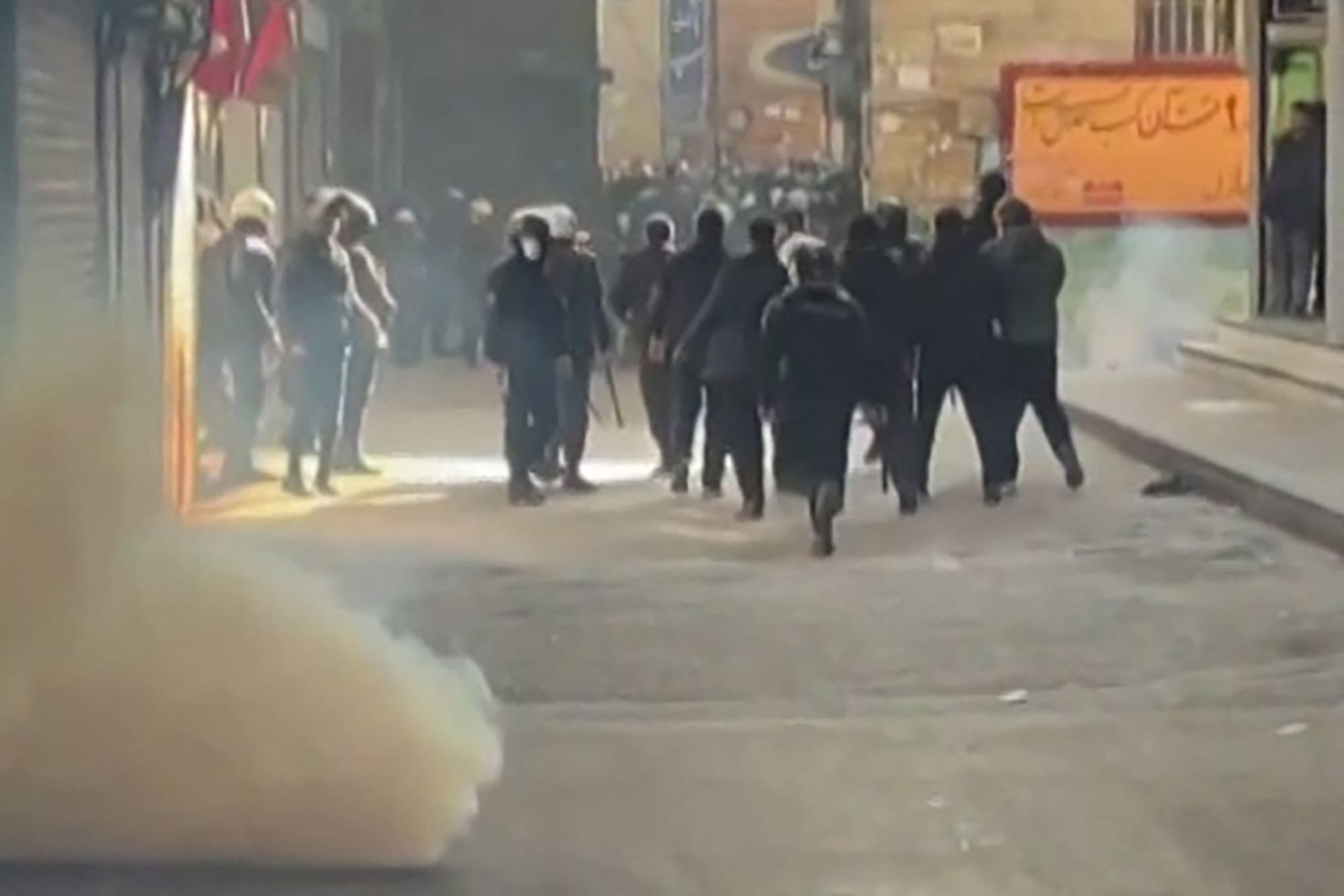 Iran protests intensify amid economic crisis and mounting deaths