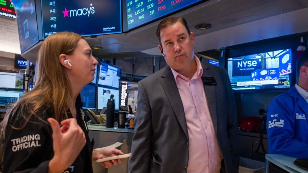 US stocks mostly up after data shows slightly lower inflation in July